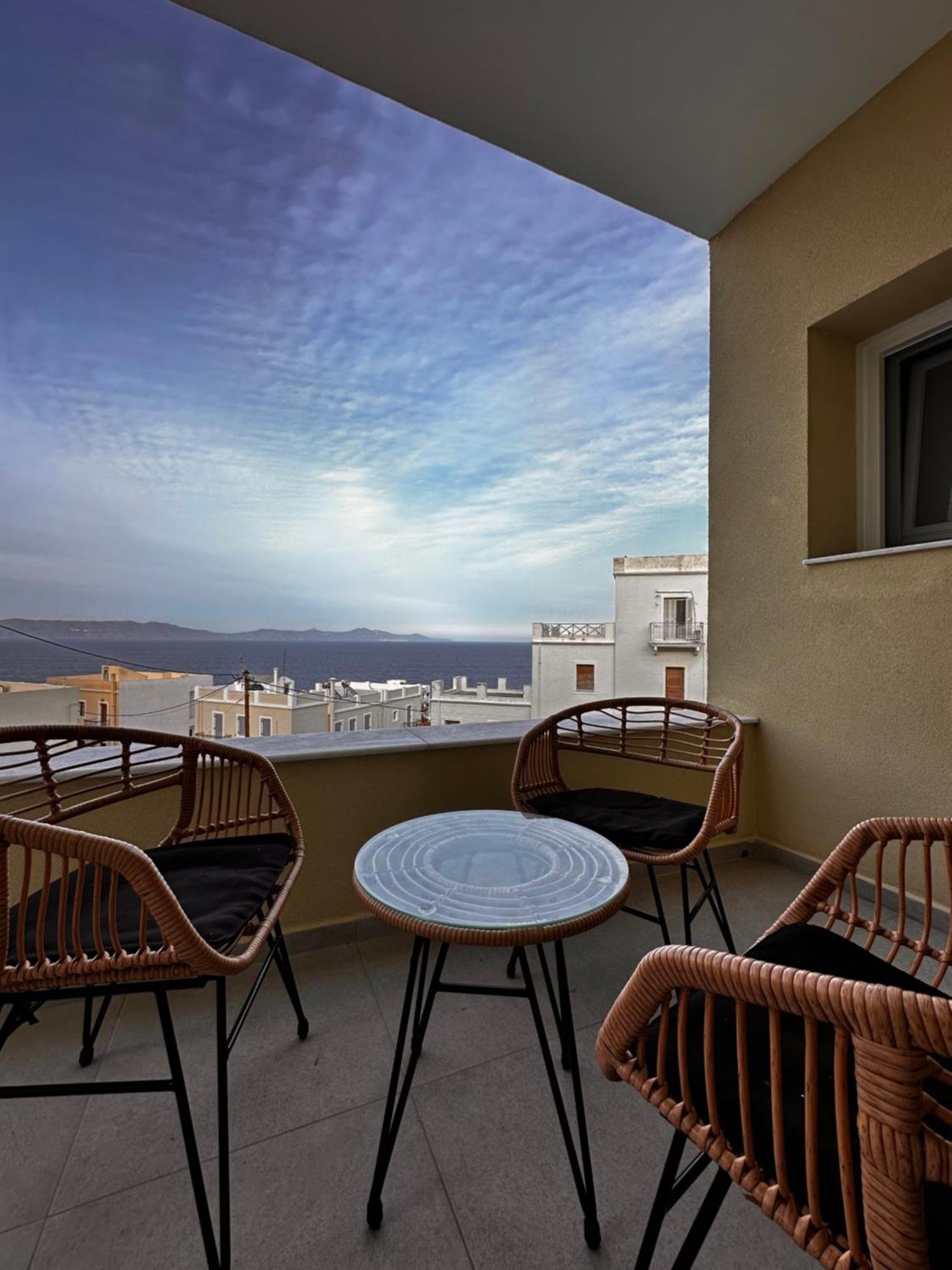 Ferienwohnung Sky Ermoupoli Exterior foto
