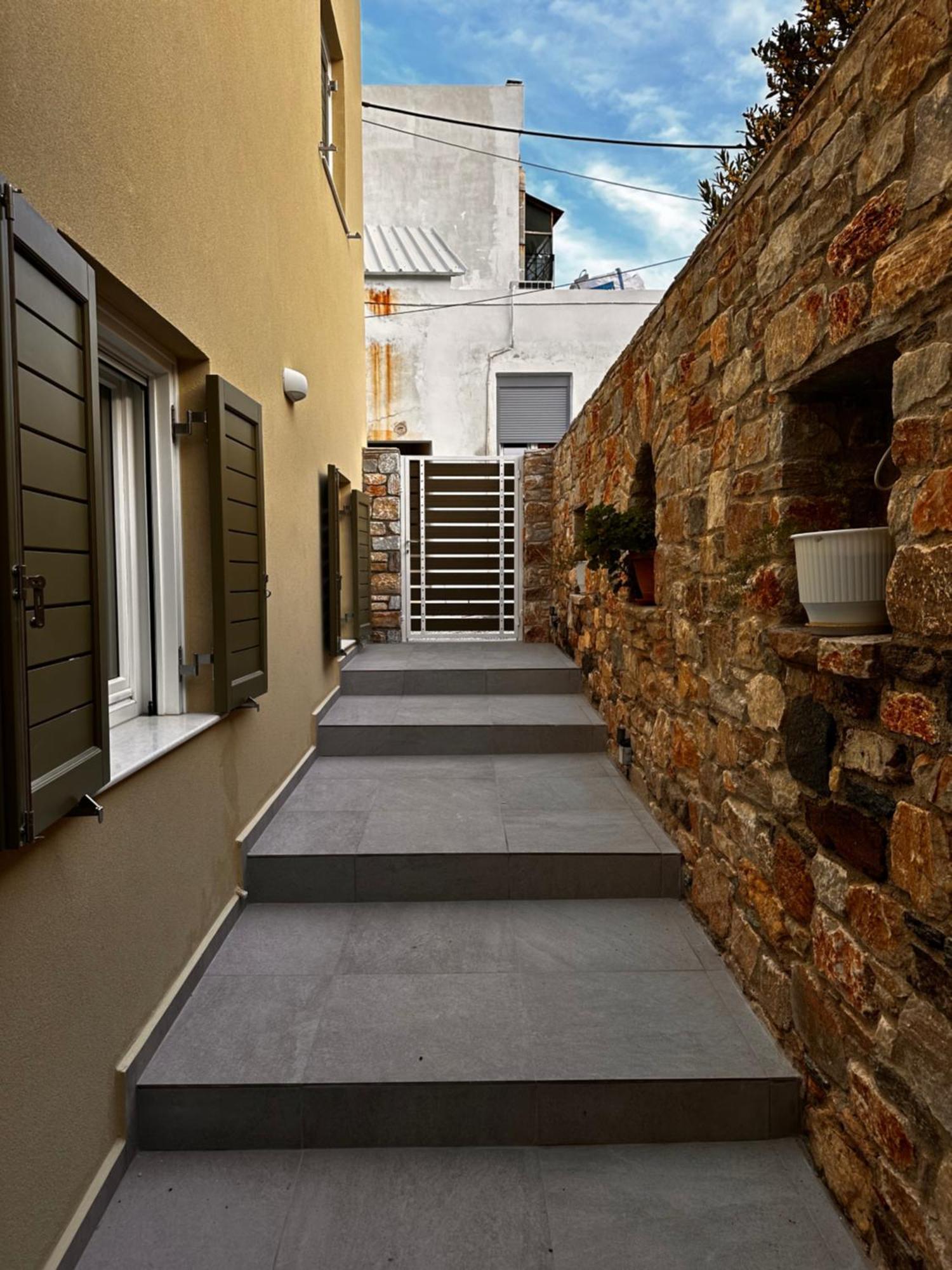 Ferienwohnung Sky Ermoupoli Exterior foto